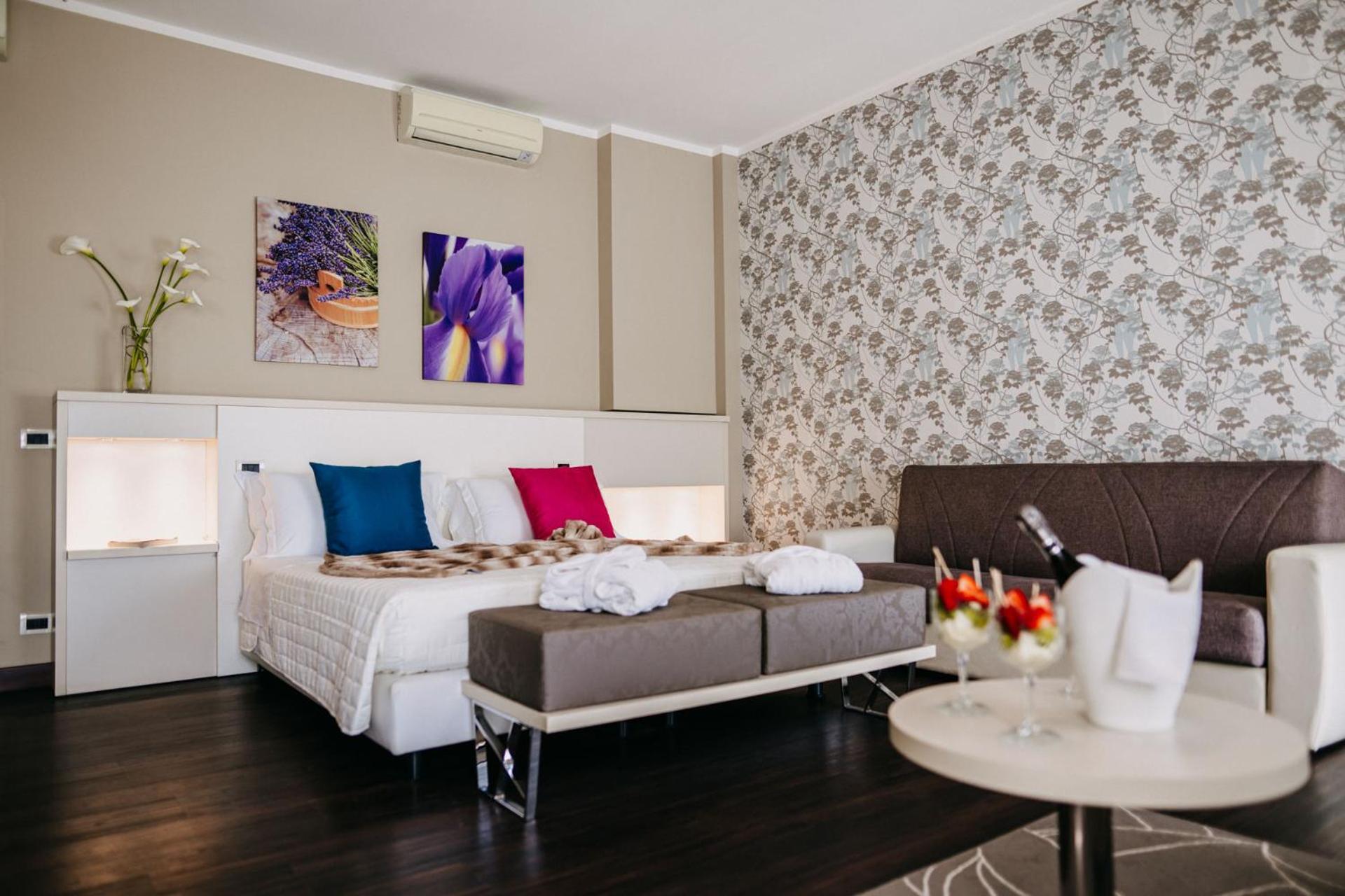 Hotel Lalla Beauty & Relax Cesenatico Exterior foto