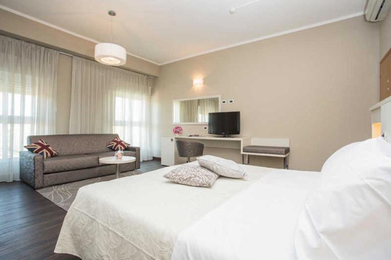 Hotel Lalla Beauty & Relax Cesenatico Exterior foto