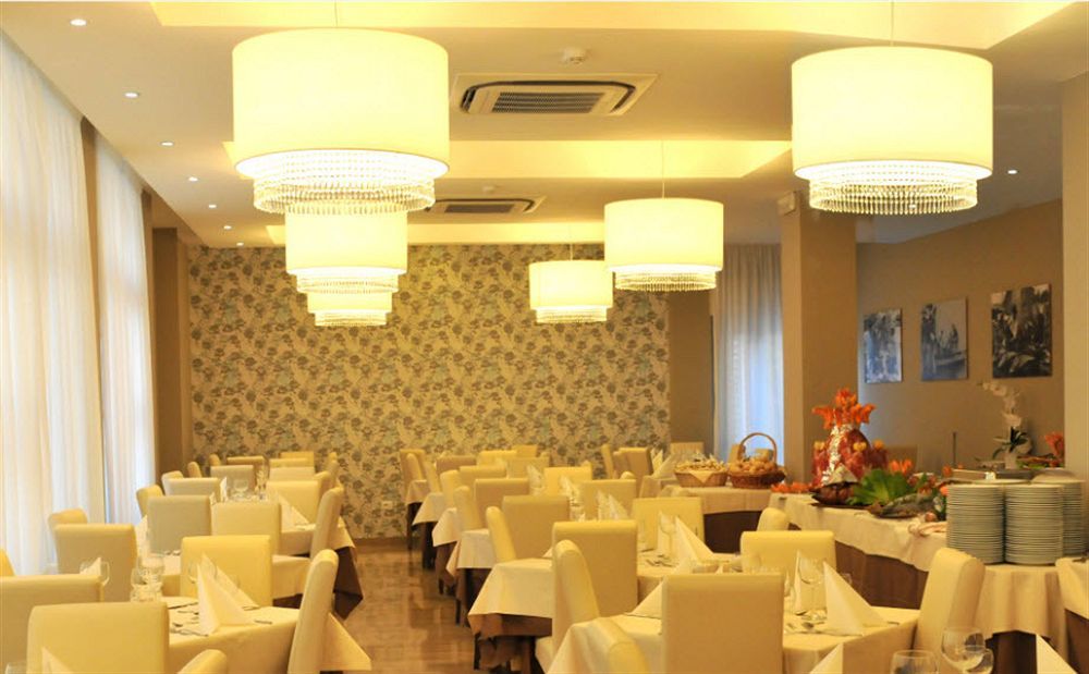 Hotel Lalla Beauty & Relax Cesenatico Exterior foto